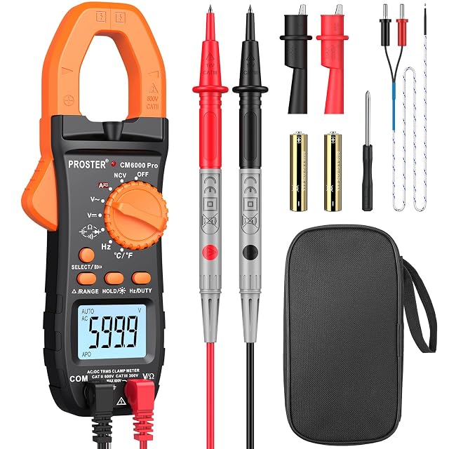 Proster Stromzange mit geöffneter Zange um ein Kabel, Strommesswert im Display